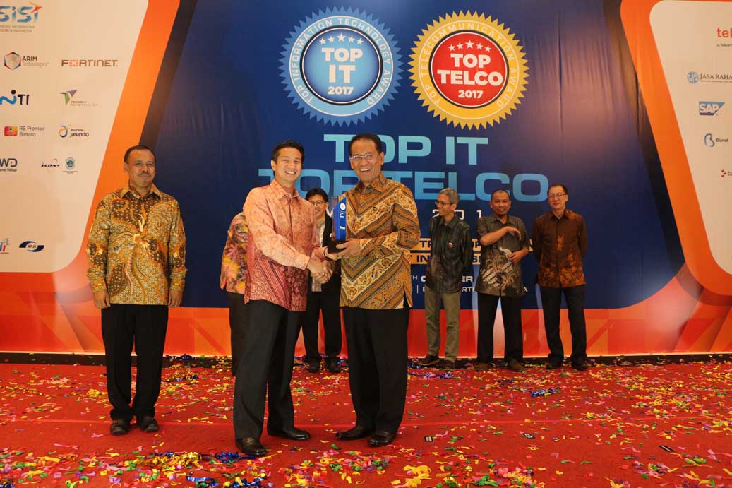 SIAP+P Mendapat Penghargaan Top HC/HR Solution 2018 & 2017